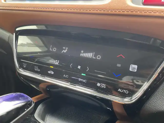 ホンダ ヴェゼル ハイブリッド Z 長崎県 2014(平26)年 12.4万km ミスティックグリーンパール ワンオーナー/純正メモリナビ/（ワンセグ・DVD・BT・CD・SD)/ハーフレザーシート/シートヒーター/パドルシフト/クルーズコントロール/オートライト/HID/ETC/横滑り防止/バックカメラ/スマートキー/スペアキー