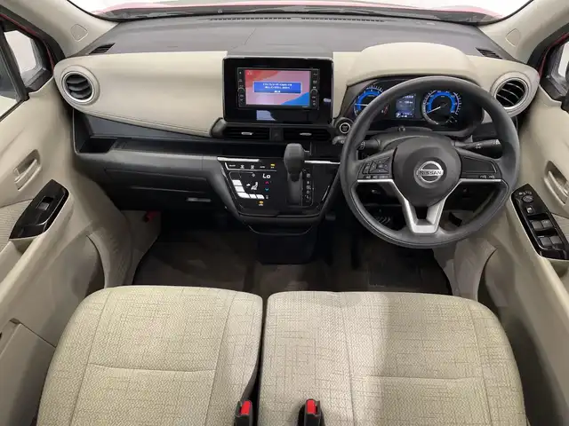 日産 デイズ X 栃木県 2020(令2)年 1.8万km ブロッサムピンク 純正ナビ/(ＣＤ／フルセグＴＶ/Bluetooth/SD)/バックカメラ/全方位カメラ/コーナーセンサー/前方ドライブレコーダー/禁煙車/オートライト/横滑り防止装置/スマートキー/プッシュスタート/アイドリングストップ/ステアリングスイッチ/電動格納ミラー/純正アルミホイール/純正フロアマット