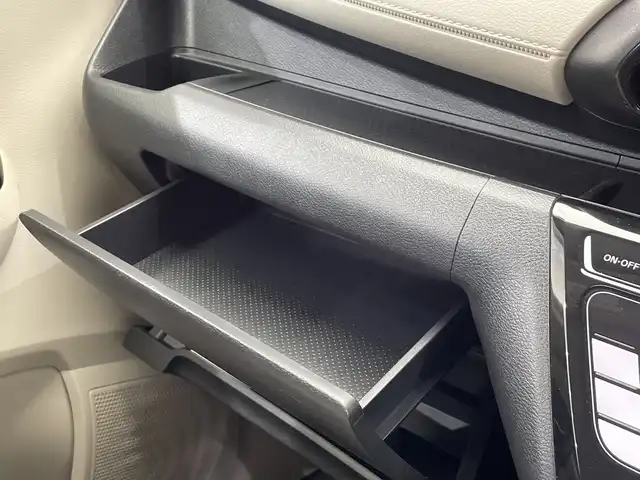 日産 デイズ X 栃木県 2020(令2)年 1.8万km ブロッサムピンク 純正ナビ/(ＣＤ／フルセグＴＶ/Bluetooth/SD)/バックカメラ/全方位カメラ/コーナーセンサー/前方ドライブレコーダー/禁煙車/オートライト/横滑り防止装置/スマートキー/プッシュスタート/アイドリングストップ/ステアリングスイッチ/電動格納ミラー/純正アルミホイール/純正フロアマット