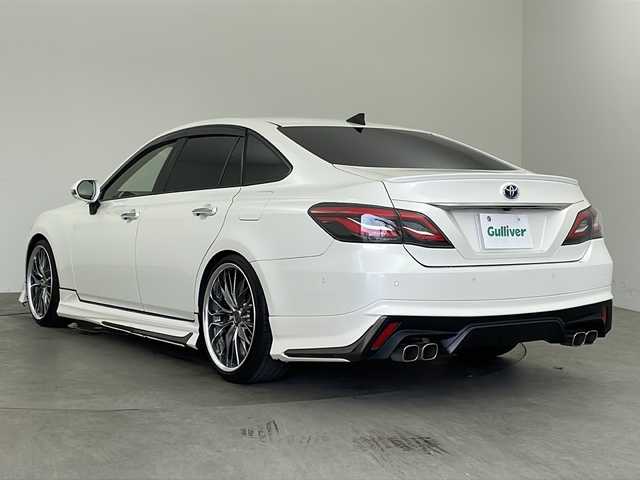 トヨタ クラウン ハイブリッド RS アドバンス 兵庫県 2019(平31)年 3万km ホワイトパールクリスタルシャイン ・T-connect8インチナビ/CD/DVD/TV/BT/USB/・パノラミックビューモニター/・レザーシートパッケージ/・白本革シート/・ステアリングヒーター/・前席シートヒーター/・前席エアーシート/・革巻きステアリング/・マイコン制御チルト/・スライド電動ムーンルーフ/・モデリスタエアロ/・BLITZ車高調/・WORK20インチアルミホイール/・Toyota Safety Sense/・プリクラッシュセーフティ/・レーントレーシングアシスト［LTA］/・レーダークルーズコントロール（全車速追従機能付）/・ロードサインアシスト［RSA］/・アダプティブハイビームシステム［AHS］/・オートマチックハイビーム［AHB］/・ブラインドスポットモニター/・カラーヘッドアップディスプレイ/・パドルシフト/・パーキングアシスト/・純正ドライブレコーダー/・クリアランスソナー/・3眼LEDライト/・シーケンシャルターンランプ/・LEDフォグランプ/・nanoe
