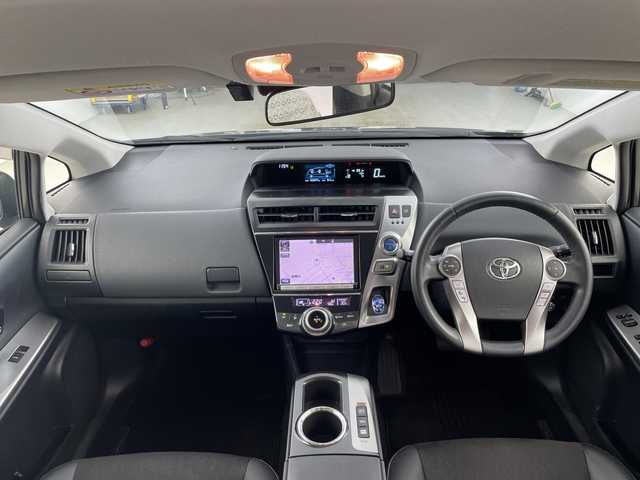トヨタ プリウス α G 愛知県 2015(平27)年 4.3万km グレーメタリック 7人乗り/純正8インチナビ/（Bluetooth・フルセグテレビ・AM/FM）/バックカメラ/ビルトインETC/ドライブレコーダー/レーダークルーズコントロール(OP)/衝突被害軽減システム(OP)/レーンキープアシスト/ハーフレザーシート/運転席パワーシート/純正16インチアルミホイール/純正LEDヘッドライト/オートマチックハイビーム/スマートキー・プッシュスタート
