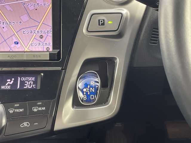 トヨタ プリウス α G 愛知県 2015(平27)年 4.3万km グレーメタリック 7人乗り/純正8インチナビ/（Bluetooth・フルセグテレビ・AM/FM）/バックカメラ/ビルトインETC/ドライブレコーダー/レーダークルーズコントロール(OP)/衝突被害軽減システム(OP)/レーンキープアシスト/ハーフレザーシート/運転席パワーシート/純正16インチアルミホイール/純正LEDヘッドライト/オートマチックハイビーム/スマートキー・プッシュスタート