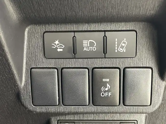 トヨタ プリウス α G 愛知県 2015(平27)年 4.3万km グレーメタリック 7人乗り/純正8インチナビ/（Bluetooth・フルセグテレビ・AM/FM）/バックカメラ/ビルトインETC/ドライブレコーダー/レーダークルーズコントロール(OP)/衝突被害軽減システム(OP)/レーンキープアシスト/ハーフレザーシート/運転席パワーシート/純正16インチアルミホイール/純正LEDヘッドライト/オートマチックハイビーム/スマートキー・プッシュスタート