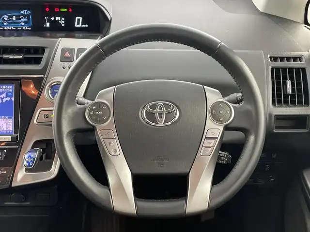 トヨタ プリウス α G 愛知県 2015(平27)年 4.3万km グレーメタリック 7人乗り/純正8インチナビ/（Bluetooth・フルセグテレビ・AM/FM）/バックカメラ/ビルトインETC/ドライブレコーダー/レーダークルーズコントロール(OP)/衝突被害軽減システム(OP)/レーンキープアシスト/ハーフレザーシート/運転席パワーシート/純正16インチアルミホイール/純正LEDヘッドライト/オートマチックハイビーム/スマートキー・プッシュスタート