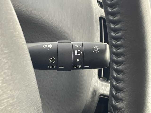 トヨタ プリウス α G 愛知県 2015(平27)年 4.3万km グレーメタリック 7人乗り/純正8インチナビ/（Bluetooth・フルセグテレビ・AM/FM）/バックカメラ/ビルトインETC/ドライブレコーダー/レーダークルーズコントロール(OP)/衝突被害軽減システム(OP)/レーンキープアシスト/ハーフレザーシート/運転席パワーシート/純正16インチアルミホイール/純正LEDヘッドライト/オートマチックハイビーム/スマートキー・プッシュスタート