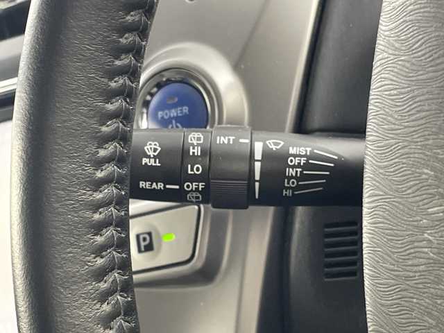 トヨタ プリウス α G 愛知県 2015(平27)年 4.3万km グレーメタリック 7人乗り/純正8インチナビ/（Bluetooth・フルセグテレビ・AM/FM）/バックカメラ/ビルトインETC/ドライブレコーダー/レーダークルーズコントロール(OP)/衝突被害軽減システム(OP)/レーンキープアシスト/ハーフレザーシート/運転席パワーシート/純正16インチアルミホイール/純正LEDヘッドライト/オートマチックハイビーム/スマートキー・プッシュスタート