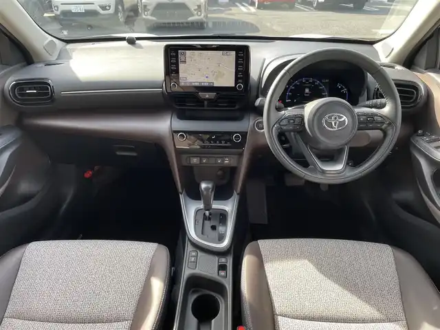 トヨタ ヤリスクロス Z 埼玉県 2021(令3)年 2.5万km ブラックマイカ/ホワイトパールクリスタルシャイン 2トーン 純正ナビ（Ｂｌｕｅｔｏｏｔｈ）/バックカメラ/ＥＴＣ２．０/モデリスタエアロ/ワンオーナー/スペアキー１本/追従走行有クルコン/パワーシート/シートヒーター/ハーフレザーシート/前後ドラレコ/MTモード付AT/純正フロアマット/純正アルミホイール/LEDヘッドライト/ダブルエアバッグ/衝突被害軽減システム/オートライト/オートマチックハイビーム/BSM/クリアランスソナー