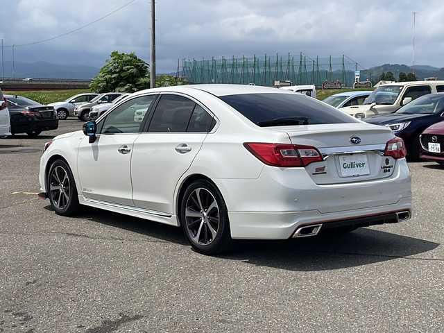 スバル レガシィ Ｂ４ リミテッド 新潟県 2016(平28)年 6.3万km クリスタルホワイトP 4WD/純正SDナビ(CN-LR810D)/CD/DVD/BT/フルセグテレビ/SDミュージックサーバー/バックカメラ/ETC/衝突被害軽減ブレーキ/レーンキープアシスト/レーダークルーズコントロール/革シート/パワーシート/シートヒーター /ミラーヒーター/ステアリングスイッチ/パドルシフト/コーナーセンサー/スマートキー/プッシュスタート/LEDヘッドライト/オートライト/フォグランプ/純正18インチアルミホイール