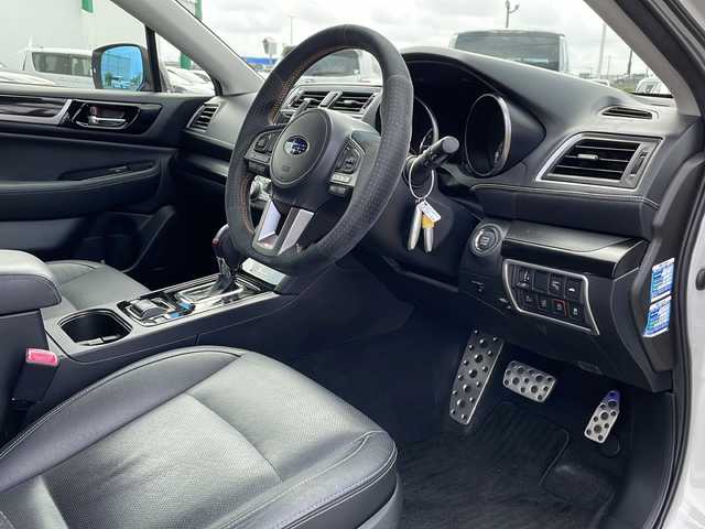 スバル レガシィ Ｂ４ リミテッド 新潟県 2016(平28)年 6.3万km クリスタルホワイトP 4WD/純正SDナビ(CN-LR810D)/CD/DVD/BT/フルセグテレビ/SDミュージックサーバー/バックカメラ/ETC/衝突被害軽減ブレーキ/レーンキープアシスト/レーダークルーズコントロール/革シート/パワーシート/シートヒーター /ミラーヒーター/ステアリングスイッチ/パドルシフト/コーナーセンサー/スマートキー/プッシュスタート/LEDヘッドライト/オートライト/フォグランプ/純正18インチアルミホイール