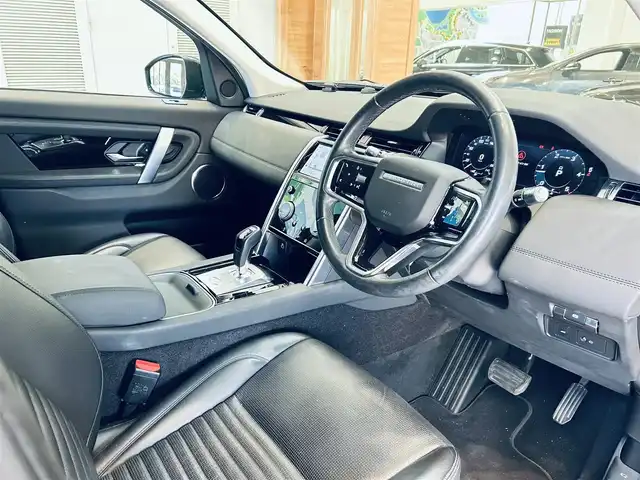 ランドローバー ランドローバー ディスカバリースポーツ　SE 大阪府 2021(令3)年 4.8万km 黒 黒革/パワーシート/Dシートメモリ/シートヒーター/ステアリングヒーター/純正ナビ/360度カメラ/applecarplay/ACC/ブラインドスポット/純正20インチAW/電動リアゲート/クリアランスソナー/ワイヤレス充電