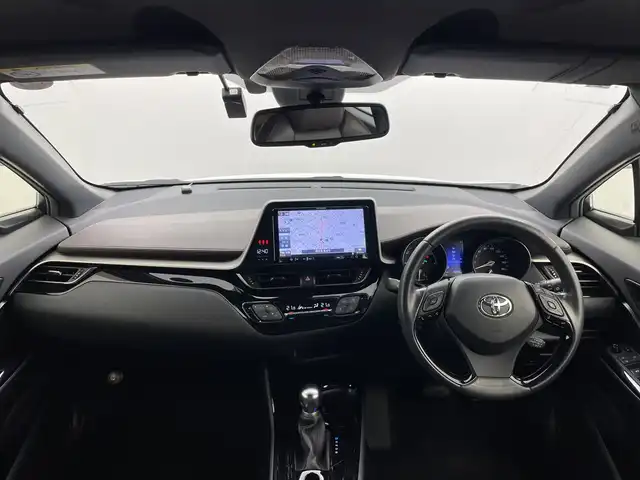 トヨタ Ｃ－ＨＲ G 群馬県 2019(平31)年 5.3万km ホワイトパールクリスタルシャイン 9型ナビ　バックカメラ　衝突被害軽減ブレーキ　アダプティブクルーズコントロール　ETC 純正ドラレコ　レーンキープアシスト　電動サイドブレーキ　LED　オートライト　ハーフレザー　スマートキー　禁煙車