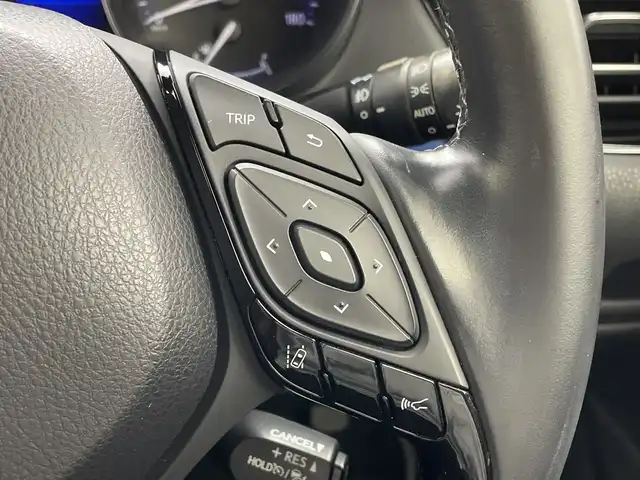 トヨタ Ｃ－ＨＲ G 群馬県 2019(平31)年 5.3万km ホワイトパールクリスタルシャイン 9型ナビ　バックカメラ　衝突被害軽減ブレーキ　アダプティブクルーズコントロール　ETC 純正ドラレコ　レーンキープアシスト　電動サイドブレーキ　LED　オートライト　ハーフレザー　スマートキー　禁煙車