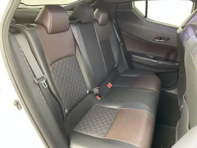 トヨタ Ｃ－ＨＲ G 群馬県 2019(平31)年 5.3万km ホワイトパールクリスタルシャイン 9型ナビ　バックカメラ　衝突被害軽減ブレーキ　アダプティブクルーズコントロール　ETC 純正ドラレコ　レーンキープアシスト　電動サイドブレーキ　LED　オートライト　ハーフレザー　スマートキー　禁煙車