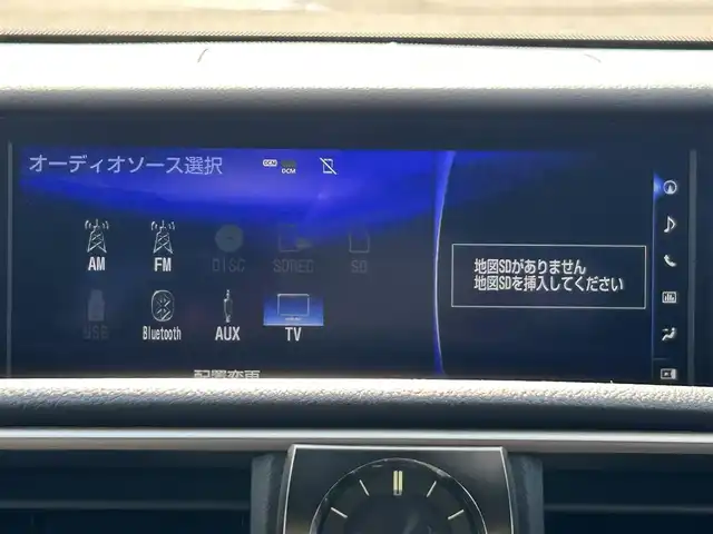 レクサス ＩＳ 300h Fスポーツ 愛媛県 2019(令1)年 7.4万km ホワイトノーヴァガラスフレーク 純正ナビ（Bluetooth/フルセグTV/DVD・Blu-ray再生）/ETC/前方ドライブレコーダー/アダプティブクルーズコントロール/バックカメラ/パワーシート/シートヒーター/ステアリングヒーター/カードキー/純正フロアマット/純正アルミホイール/前後コーナーセンサー/オートマチックハイビーム/LEDヘッドライト/カーテンエアバッグ