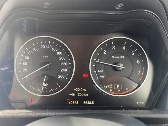 ＢＭＷ ２１８ｉ アクティブツアラー Mスポーツ 熊本県 2015(平27)年 14.3万km パール 純正ナビ/・AM/FM/CD/DVD/BT/AUX/・バックカメラ/衝突軽減ブレーキ/車線逸脱防止装置/横滑り防止装置/クルーズコントロール/革巻きステアリング/ステアリングスイッチ/オートライト/ETC/純正フロアマット/ヘッドアップディスプレイ/アイドリングストップ/電動格納ミラー/ウインカーミラー/純正アルミホイール