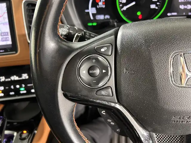 ホンダ ヴェゼル ハイブリッド Z ホンダセンシング 佐賀県 2017(平29)年 4.1万km クリスタルブラックパール 純正９型ナビ/（フルセグTV/AM/FM/Bluetooth/HDMI）/衝突軽減システム/バックカメラ/クルーズコントロール/ハーフレザーシート/シートヒーター/純正17インチアルミホイール/純正フロアマット/ルーフレール/ＬＥＤヘッドライト/フォグライト/オートライト/オートマチックハイビーム/ドアバイザー/ステアリングリモコン/革巻きステアリング/スマートキー/プッシュスタート/横滑り防止装置/盗難防止装置