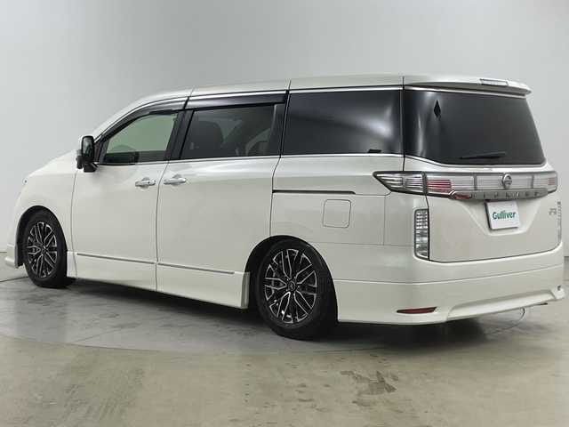 日産 エルグランド 250ハイウェイスター 道央・札幌 2014(平26)年 15.8万km ブリリアントホワイトパール ・4WD/・純正ナビ（MM515D-L）/・BT/CD/DVD/SD/AUX/フルセグTV/・クルーズコントロール/・両側パワースライドドア/・デジタルインナーミラー/・ハーフレザーシート/・オットマン/・ステアリングスイッチ/・LEDオートライト/・プッシュスタート/・スマートキー/・純正エンジンスターター/・ETC/・社外車高調/・積込純正サスペンション/・積込冬タイヤ純正AW付