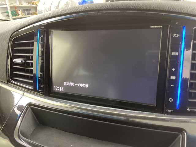 日産 エルグランド 250ハイウェイスター 道央・札幌 2014(平26)年 15.8万km ブリリアントホワイトパール ・4WD/・純正ナビ（MM515D-L）/・BT/CD/DVD/SD/AUX/フルセグTV/・クルーズコントロール/・両側パワースライドドア/・デジタルインナーミラー/・ハーフレザーシート/・オットマン/・ステアリングスイッチ/・LEDオートライト/・プッシュスタート/・スマートキー/・純正エンジンスターター/・ETC/・社外車高調/・積込純正サスペンション/・積込冬タイヤ純正AW付