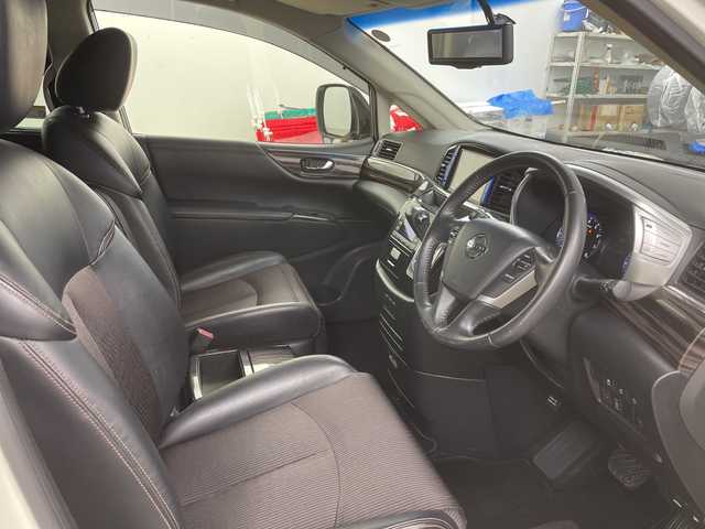 日産 エルグランド 250ハイウェイスター 道央・札幌 2014(平26)年 15.8万km ブリリアントホワイトパール ・4WD/・純正ナビ（MM515D-L）/・BT/CD/DVD/SD/AUX/フルセグTV/・クルーズコントロール/・両側パワースライドドア/・デジタルインナーミラー/・ハーフレザーシート/・オットマン/・ステアリングスイッチ/・LEDオートライト/・プッシュスタート/・スマートキー/・純正エンジンスターター/・ETC/・社外車高調/・積込純正サスペンション/・積込冬タイヤ純正AW付