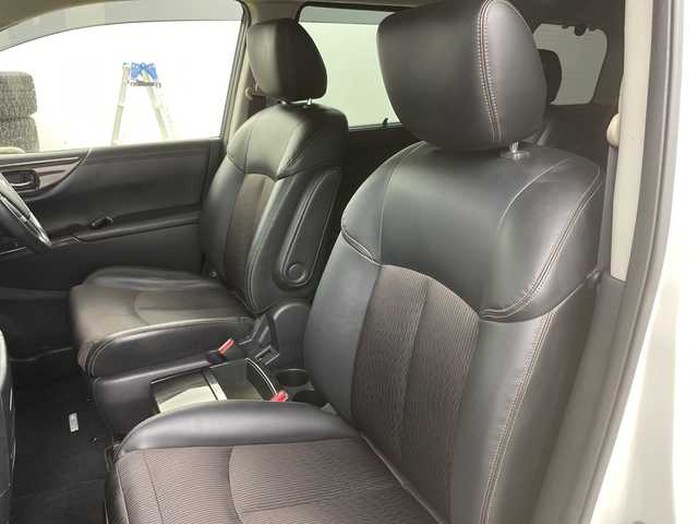 日産 エルグランド 250ハイウェイスター 道央・札幌 2014(平26)年 15.8万km ブリリアントホワイトパール ・4WD/・純正ナビ（MM515D-L）/・BT/CD/DVD/SD/AUX/フルセグTV/・クルーズコントロール/・両側パワースライドドア/・デジタルインナーミラー/・ハーフレザーシート/・オットマン/・ステアリングスイッチ/・LEDオートライト/・プッシュスタート/・スマートキー/・純正エンジンスターター/・ETC/・社外車高調/・積込純正サスペンション/・積込冬タイヤ純正AW付