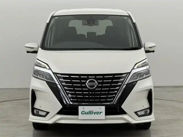 日産 セレナ ハイウェイスター V 福岡県 2020(令2)年 8万km ブリリアントホワイトパール 純正９インチナビ　/ＥＴＣ　/ドライブレコーダー　/デジタルルームミラー　/アラウンドビューモニター　/両側パワースライドドア　/プロパイロット　/エマージェンシーブレーキ　/レーンキープ　/コーナーセンサー　/ＬＥＤ