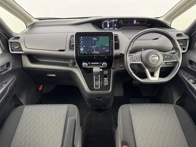 日産 セレナ ハイウェイスター V 福岡県 2020(令2)年 8万km ブリリアントホワイトパール 純正９インチナビ　/ＥＴＣ　/ドライブレコーダー　/デジタルルームミラー　/アラウンドビューモニター　/両側パワースライドドア　/プロパイロット　/エマージェンシーブレーキ　/レーンキープ　/コーナーセンサー　/ＬＥＤ