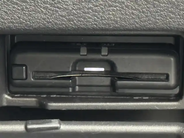 日産 セレナ ハイウェイスター V 福岡県 2020(令2)年 8万km ブリリアントホワイトパール 純正９インチナビ　/ＥＴＣ　/ドライブレコーダー　/デジタルルームミラー　/アラウンドビューモニター　/両側パワースライドドア　/プロパイロット　/エマージェンシーブレーキ　/レーンキープ　/コーナーセンサー　/ＬＥＤ