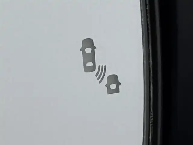 日産 セレナ ハイウェイスター V 福岡県 2020(令2)年 8万km ブリリアントホワイトパール 純正９インチナビ　/ＥＴＣ　/ドライブレコーダー　/デジタルルームミラー　/アラウンドビューモニター　/両側パワースライドドア　/プロパイロット　/エマージェンシーブレーキ　/レーンキープ　/コーナーセンサー　/ＬＥＤ