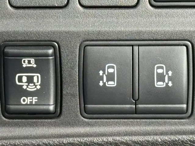 日産 セレナ ハイウェイスター V 福岡県 2020(令2)年 8万km ブリリアントホワイトパール 純正９インチナビ　/ＥＴＣ　/ドライブレコーダー　/デジタルルームミラー　/アラウンドビューモニター　/両側パワースライドドア　/プロパイロット　/エマージェンシーブレーキ　/レーンキープ　/コーナーセンサー　/ＬＥＤ