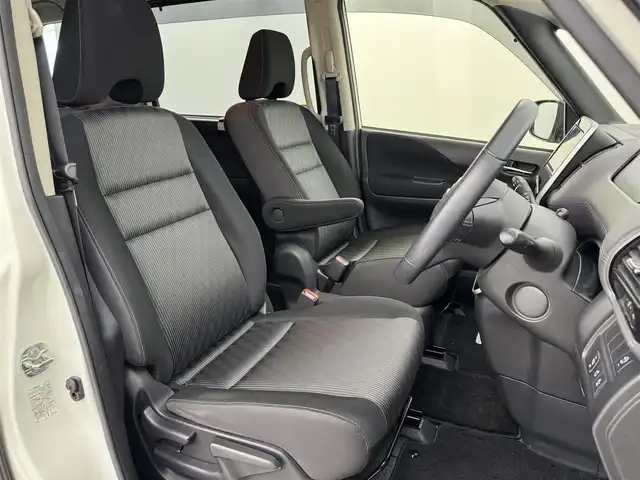 日産 セレナ ハイウェイスター V 福岡県 2020(令2)年 8万km ブリリアントホワイトパール 純正９インチナビ　/ＥＴＣ　/ドライブレコーダー　/デジタルルームミラー　/アラウンドビューモニター　/両側パワースライドドア　/プロパイロット　/エマージェンシーブレーキ　/レーンキープ　/コーナーセンサー　/ＬＥＤ