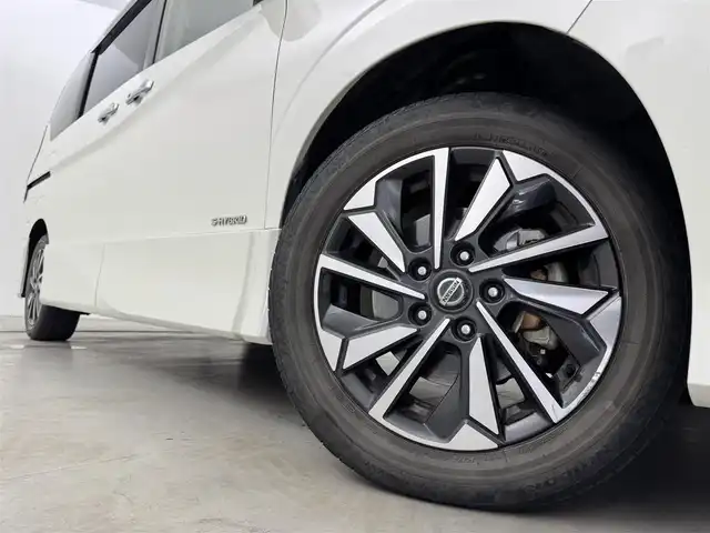 日産 セレナ ハイウェイスター V 福岡県 2020(令2)年 8万km ブリリアントホワイトパール 純正９インチナビ　/ＥＴＣ　/ドライブレコーダー　/デジタルルームミラー　/アラウンドビューモニター　/両側パワースライドドア　/プロパイロット　/エマージェンシーブレーキ　/レーンキープ　/コーナーセンサー　/ＬＥＤ
