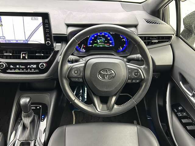 トヨタ カローラツーリング ハイブリッド ダブルバイビー 宮城県 2019(令1)年 2.8万km ホワイトパールクリスタルシャイン 純正9型ディスプレイオーディオナビ/(AM/FM/USB/BT/TV/Miracast)/バックカメラ/ビルトインETC2.0/トヨタセーフティーセンス/レーダークルーズコントロール/BSM/ハーフレザー/プッシュスタート/スマートキー/スペアキー/オートライト/オートマチックハイビーム/LEDヘッドライト/フォグランプ/ヘッドライトレベライザー/ドアバイザー/純正フロアマット/純正17インチアルミホイール/禁煙車