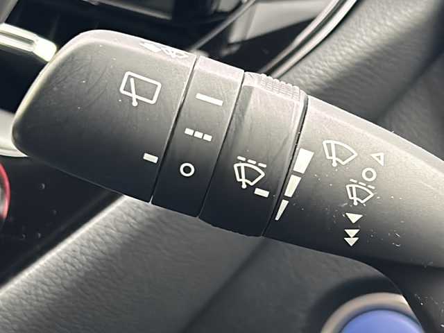 トヨタ カローラツーリング ハイブリッド ダブルバイビー 宮城県 2019(令1)年 2.8万km ホワイトパールクリスタルシャイン 純正9型ディスプレイオーディオナビ/(AM/FM/USB/BT/TV/Miracast)/バックカメラ/ビルトインETC2.0/トヨタセーフティーセンス/レーダークルーズコントロール/BSM/ハーフレザー/プッシュスタート/スマートキー/スペアキー/オートライト/オートマチックハイビーム/LEDヘッドライト/フォグランプ/ヘッドライトレベライザー/ドアバイザー/純正フロアマット/純正17インチアルミホイール/禁煙車