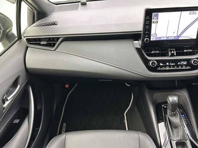 トヨタ カローラツーリング ハイブリッド ダブルバイビー 宮城県 2019(令1)年 2.8万km ホワイトパールクリスタルシャイン 純正9型ディスプレイオーディオナビ/(AM/FM/USB/BT/TV/Miracast)/バックカメラ/ビルトインETC2.0/トヨタセーフティーセンス/レーダークルーズコントロール/BSM/ハーフレザー/プッシュスタート/スマートキー/スペアキー/オートライト/オートマチックハイビーム/LEDヘッドライト/フォグランプ/ヘッドライトレベライザー/ドアバイザー/純正フロアマット/純正17インチアルミホイール/禁煙車