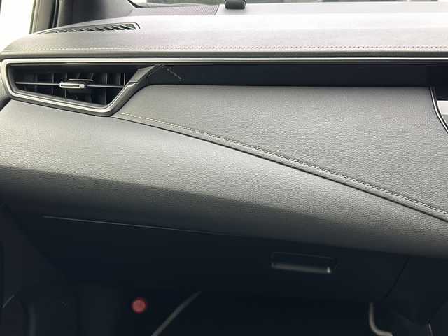 トヨタ カローラツーリング ハイブリッド ダブルバイビー 宮城県 2019(令1)年 2.8万km ホワイトパールクリスタルシャイン 純正9型ディスプレイオーディオナビ/(AM/FM/USB/BT/TV/Miracast)/バックカメラ/ビルトインETC2.0/トヨタセーフティーセンス/レーダークルーズコントロール/BSM/ハーフレザー/プッシュスタート/スマートキー/スペアキー/オートライト/オートマチックハイビーム/LEDヘッドライト/フォグランプ/ヘッドライトレベライザー/ドアバイザー/純正フロアマット/純正17インチアルミホイール/禁煙車