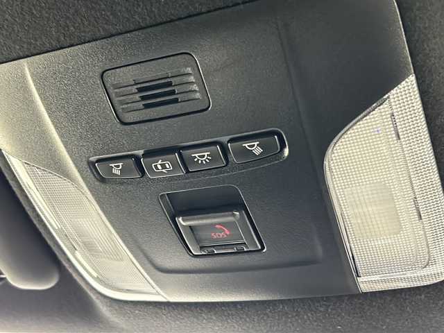 トヨタ カローラツーリング ハイブリッド ダブルバイビー 宮城県 2019(令1)年 2.8万km ホワイトパールクリスタルシャイン 純正9型ディスプレイオーディオナビ/(AM/FM/USB/BT/TV/Miracast)/バックカメラ/ビルトインETC2.0/トヨタセーフティーセンス/レーダークルーズコントロール/BSM/ハーフレザー/プッシュスタート/スマートキー/スペアキー/オートライト/オートマチックハイビーム/LEDヘッドライト/フォグランプ/ヘッドライトレベライザー/ドアバイザー/純正フロアマット/純正17インチアルミホイール/禁煙車