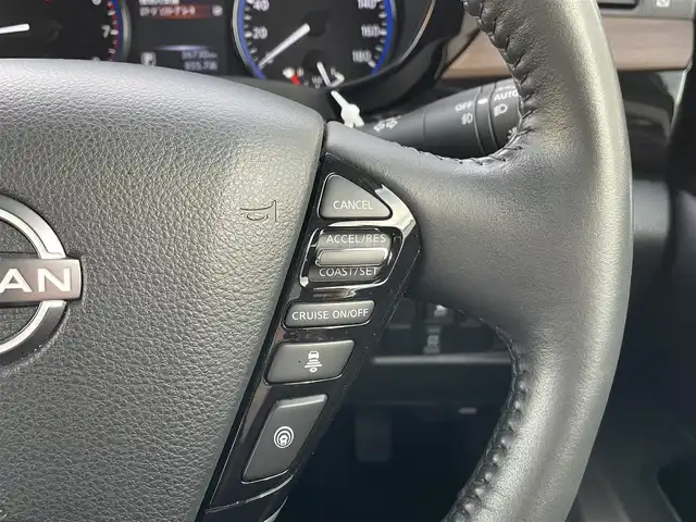 日産 エルグランド 250ハイウェイスターS 東京都 2023(令5)年 3.7万km 黒 ４ＷＤ　/純正ナビ　/両側電動ドア　/追従クルコン　/ハーフレザーシート　/ビルトインＥＴＣ　/純正１８インチＡＷ　/ＬＥＤヘッドライト　/コーナーセンサー　/オートライト　/フロアマット　/ＢＳＭ　/Ｂｌｕｅｔｏｏｔｈ