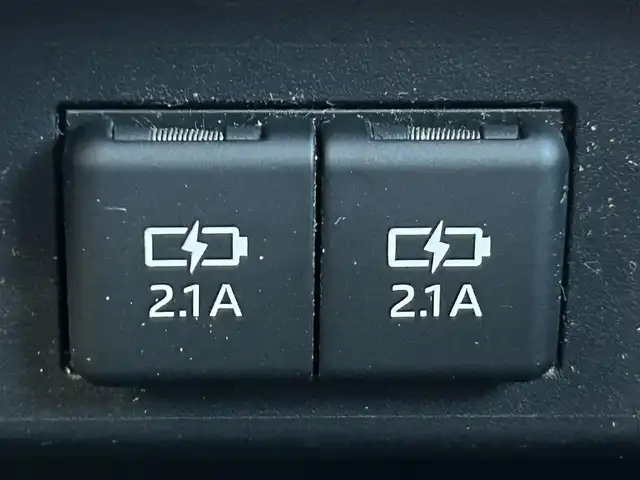 トヨタ シエンタ ファンベースX 静岡県 2019(令1)年 4.2万km センシュアルレッドマイカ 5人乗り/社外7インチナビ/（フルセグTV/FM/AM/CD/SD/Bluetooth/iPod）/バックカメラ/片側パワースライド/ドライブレコーダー/ETC/エアバッグ/ベンチシート/フルフラットシート/横滑り防止システム/アンチブレーキシステム