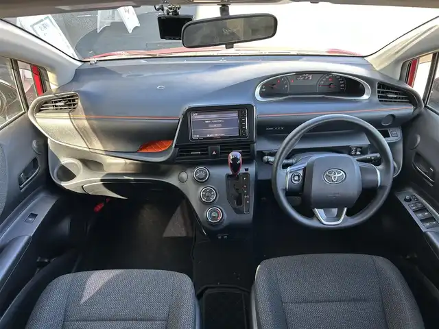 トヨタ シエンタ ファンベースX 静岡県 2019(令1)年 4.2万km センシュアルレッドマイカ 5人乗り/社外7インチナビ/（フルセグTV/FM/AM/CD/SD/Bluetooth/iPod）/バックカメラ/片側パワースライド/ドライブレコーダー/ETC/エアバッグ/ベンチシート/フルフラットシート/横滑り防止システム/アンチブレーキシステム