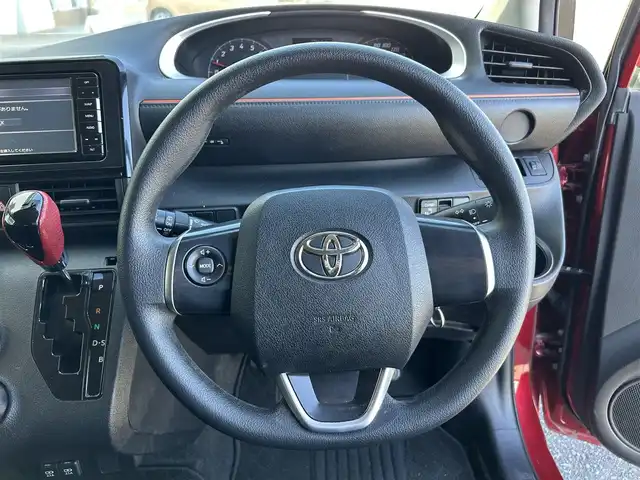 トヨタ シエンタ ファンベースX 静岡県 2019(令1)年 4.2万km センシュアルレッドマイカ 5人乗り/社外7インチナビ/（フルセグTV/FM/AM/CD/SD/Bluetooth/iPod）/バックカメラ/片側パワースライド/ドライブレコーダー/ETC/エアバッグ/ベンチシート/フルフラットシート/横滑り防止システム/アンチブレーキシステム