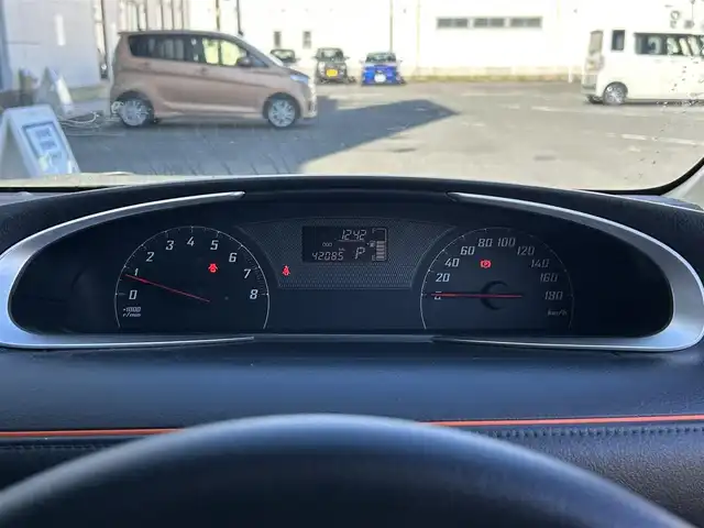 トヨタ シエンタ ファンベースX 静岡県 2019(令1)年 4.2万km センシュアルレッドマイカ 5人乗り/社外7インチナビ/（フルセグTV/FM/AM/CD/SD/Bluetooth/iPod）/バックカメラ/片側パワースライド/ドライブレコーダー/ETC/エアバッグ/ベンチシート/フルフラットシート/横滑り防止システム/アンチブレーキシステム