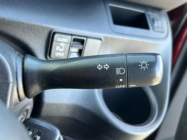 トヨタ シエンタ ファンベースX 静岡県 2019(令1)年 4.2万km センシュアルレッドマイカ 5人乗り/社外7インチナビ/（フルセグTV/FM/AM/CD/SD/Bluetooth/iPod）/バックカメラ/片側パワースライド/ドライブレコーダー/ETC/エアバッグ/ベンチシート/フルフラットシート/横滑り防止システム/アンチブレーキシステム