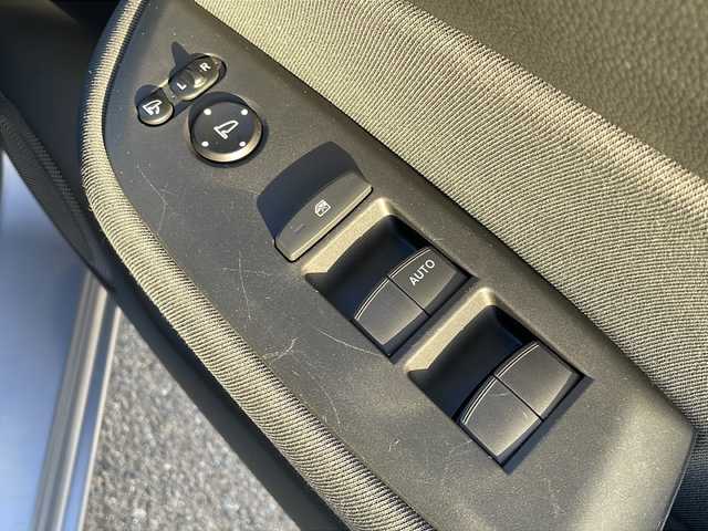 ホンダ フィット ベーシック 岩手県 2020(令2)年 3.8万km ルナシルバーM 寒冷地仕様 純正ナビ ホンダセンシング BT レーダークルーズコントロール コーナーセンサー 電動パーキングブレーキ ワイパーデアイサー ヒーター付電動格納ドアミラー オートライト スマートキー スペアキー