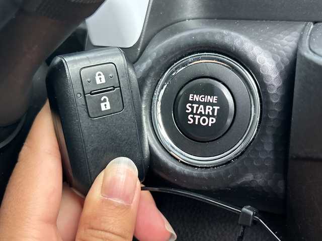 スズキ ハスラー HYBRID X 三重県 2022(令4)年 3.6万km ピュアホワイトP /禁煙車//社外ナビ//前席シートヒーター//後方クリアランスソナー//前方ドライブレコーダー//アイドリングストップ//ETC//LEDヘッドライト（オート）//ステアリングスイッチ//革巻きステアリング//プッシュスタート//スマート