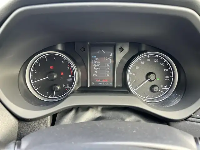 トヨタ ハリアー S 富山県 2020(令2)年 5.3万km プレシャスブラックパール 4WD/ディスプレイオーディオ/Bluetooth/バックカメラ/ブラインドスポットモニター/レーダークルーズコントロール/パーキングサポートブレーキ/ロードサインアシスト/衝突軽減システム/レーンキープアシスト/コーナーセンサー/横滑り防止装置/オートマチックハイビーム/盗難防止装置/ビルトインETC/フロアマット純正/社外AW/LEDライト/スマートキー×2/取扱説明書