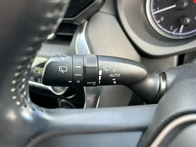 トヨタ ハリアー S 富山県 2020(令2)年 5.3万km プレシャスブラックパール 4WD/ディスプレイオーディオ/Bluetooth/バックカメラ/ブラインドスポットモニター/レーダークルーズコントロール/パーキングサポートブレーキ/ロードサインアシスト/衝突軽減システム/レーンキープアシスト/コーナーセンサー/横滑り防止装置/オートマチックハイビーム/盗難防止装置/ビルトインETC/フロアマット純正/社外AW/LEDライト/スマートキー×2/取扱説明書