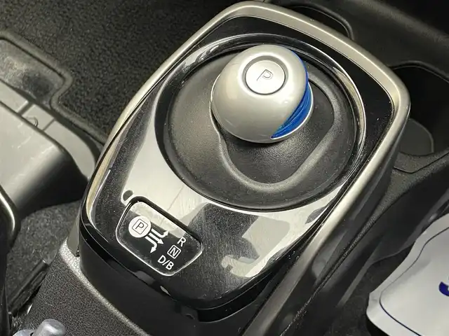 日産 ノート e－パワー B FOUR 岩手県 2020(令2)年 2.3万km ホワイト ４WD/アラウンドビューモニター/エマージェンシーブレーキ/レーンアシスト/踏み間違い衝突防止アシスト/インテリジェントルームミラー/横滑り防止装置/オートエアコン/オートライト/フォグライト/ヘッドライトレベライザー/カロッツェリアオーディオ/ETC/フェンダーポール/スペアキー/１４インチスチールホイール/純正ホイールキャップ