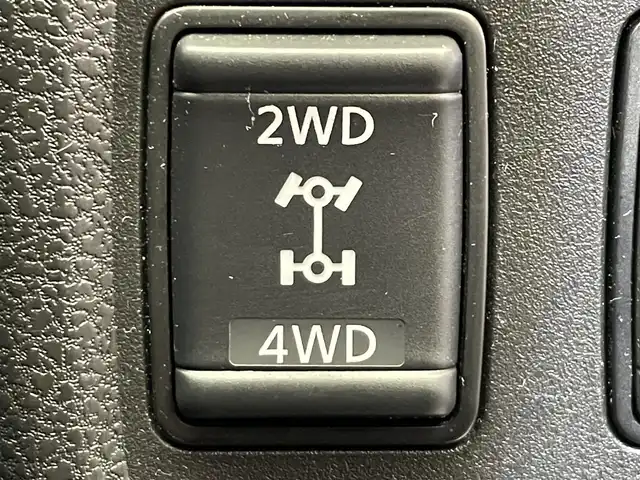 日産 ノート e－パワー B FOUR 岩手県 2020(令2)年 2.3万km ホワイト ４WD/アラウンドビューモニター/エマージェンシーブレーキ/レーンアシスト/踏み間違い衝突防止アシスト/インテリジェントルームミラー/横滑り防止装置/オートエアコン/オートライト/フォグライト/ヘッドライトレベライザー/カロッツェリアオーディオ/ETC/フェンダーポール/スペアキー/１４インチスチールホイール/純正ホイールキャップ