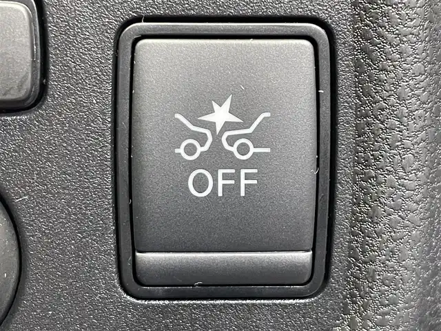 日産 ノート e－パワー B FOUR 岩手県 2020(令2)年 2.3万km ホワイト ４WD/アラウンドビューモニター/エマージェンシーブレーキ/レーンアシスト/踏み間違い衝突防止アシスト/インテリジェントルームミラー/横滑り防止装置/オートエアコン/オートライト/フォグライト/ヘッドライトレベライザー/カロッツェリアオーディオ/ETC/フェンダーポール/スペアキー/１４インチスチールホイール/純正ホイールキャップ