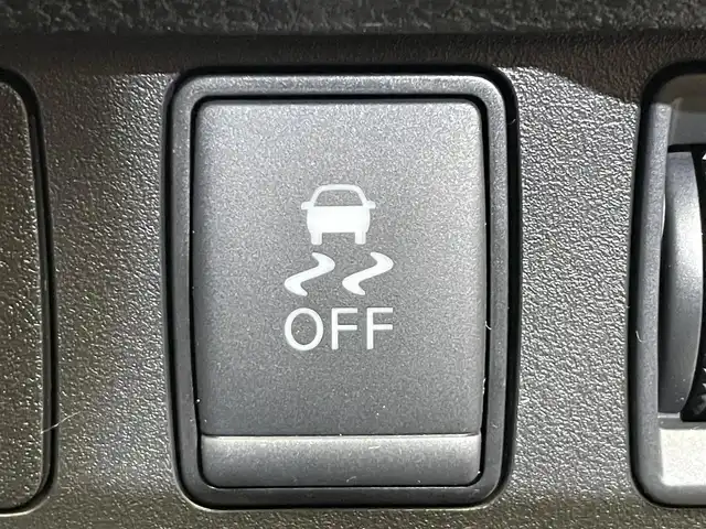 日産 ノート e－パワー B FOUR 岩手県 2020(令2)年 2.3万km ホワイト ４WD/アラウンドビューモニター/エマージェンシーブレーキ/レーンアシスト/踏み間違い衝突防止アシスト/インテリジェントルームミラー/横滑り防止装置/オートエアコン/オートライト/フォグライト/ヘッドライトレベライザー/カロッツェリアオーディオ/ETC/フェンダーポール/スペアキー/１４インチスチールホイール/純正ホイールキャップ